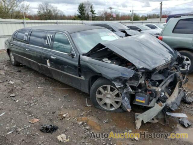 LINCOLN TOWNCAR EXECUTIVE, 2L1FL8JW1BX765738