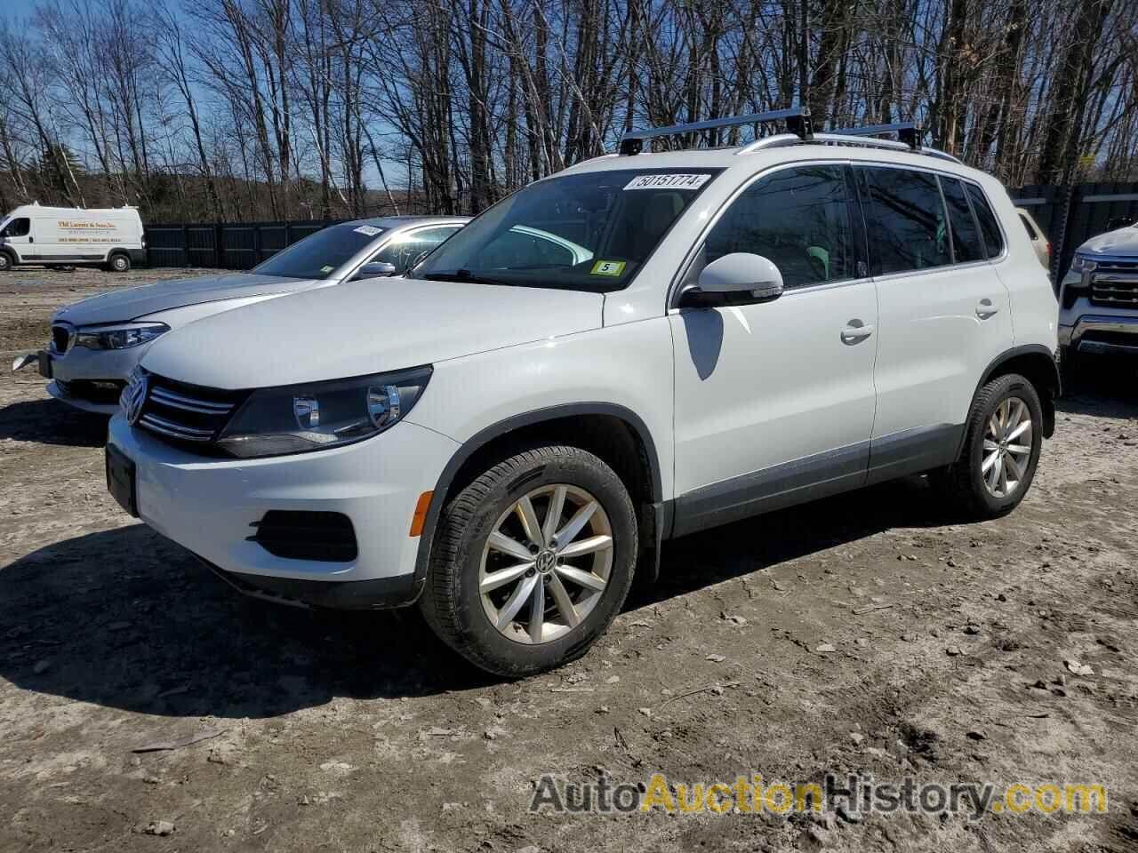 VOLKSWAGEN TIGUAN WOLFSBURG, WVGSV7AX5HK004037