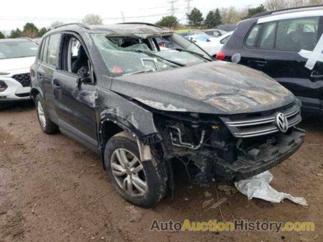 VOLKSWAGEN TIGUAN S, WVGBV7AX2GW611052