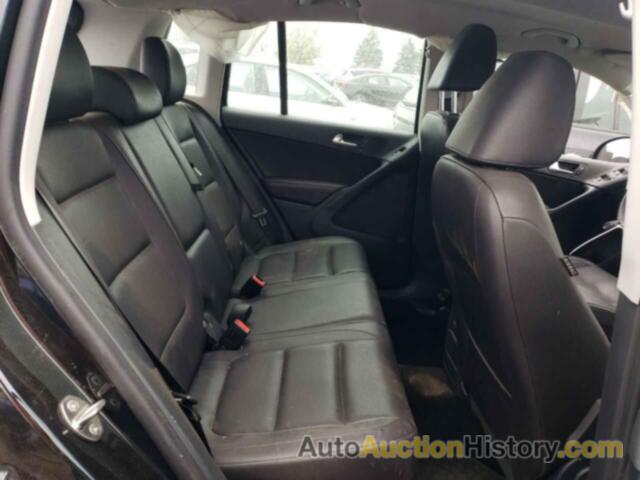 VOLKSWAGEN TIGUAN S, WVGBV7AX2GW611052