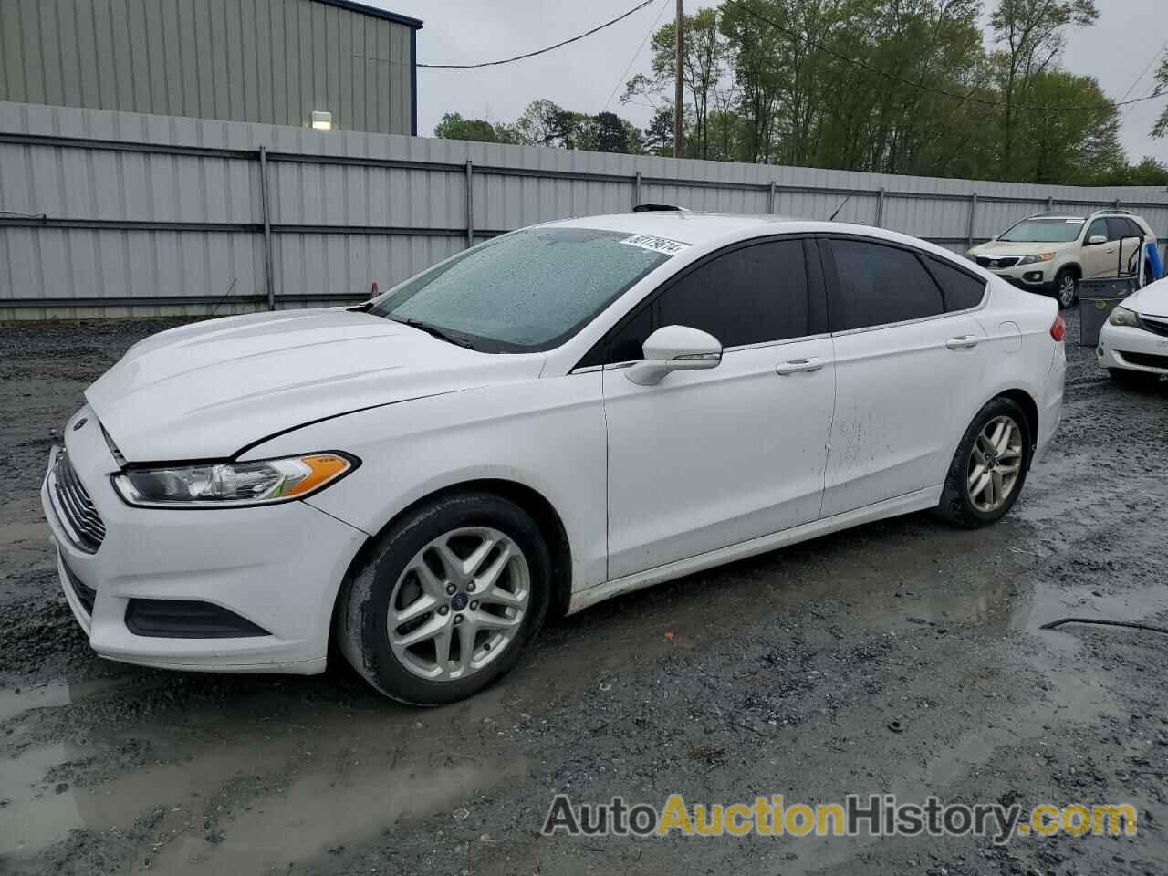 FORD FUSION SE, 3FA6P0H72DR105125