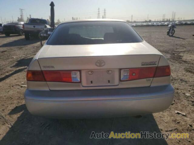 TOYOTA CAMRY LE, JT2BF28K210321962