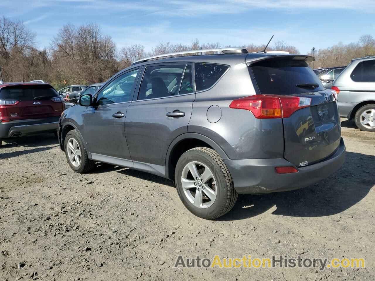 TOYOTA RAV4 XLE, 2T3RFREV4FW339671