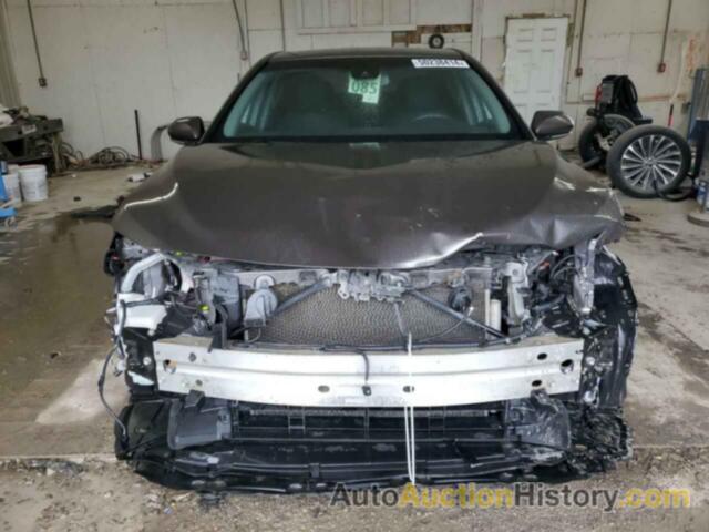 TOYOTA CAMRY LE, 4T1B31HK7KU511627