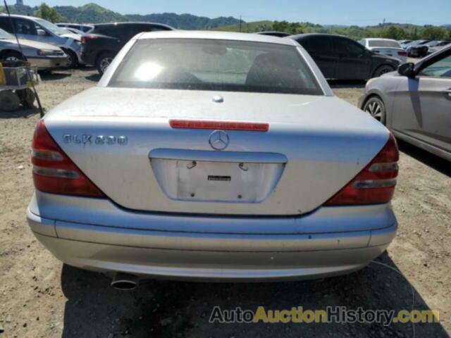 MERCEDES-BENZ SLK-CLASS 230 KOMPRESSOR, WDBKK49F51F184365