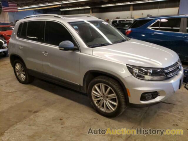 VOLKSWAGEN TIGUAN S, WVGAV7AX9DW543937