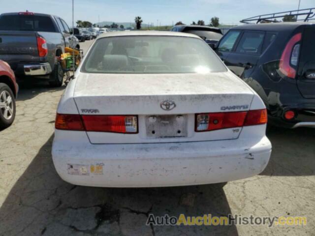 TOYOTA CAMRY LE, 4T1BF28K11U957851