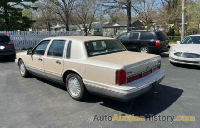 LINCOLN TOWNCAR SIGNATURE, 1LNLM82W4SY705014