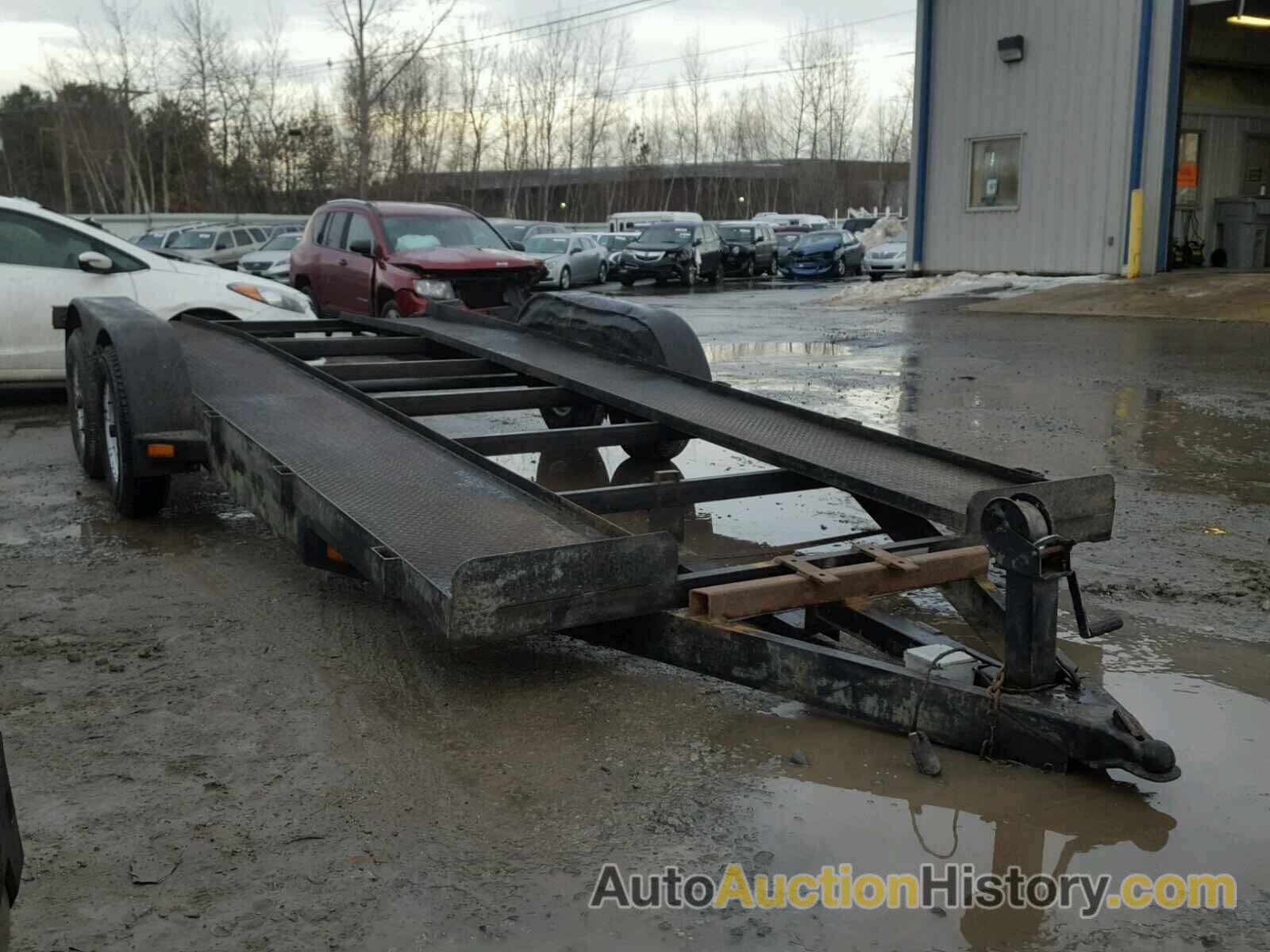 2001 CARGO TRAILER, 13YFS18221C081128