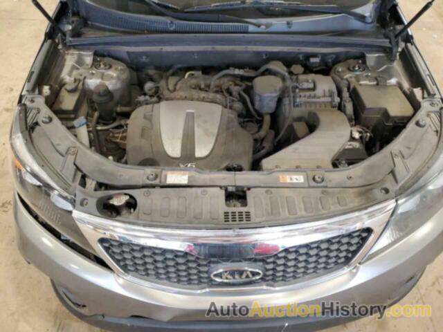 KIA SORENTO LX, 5XYKTDA22DG411231