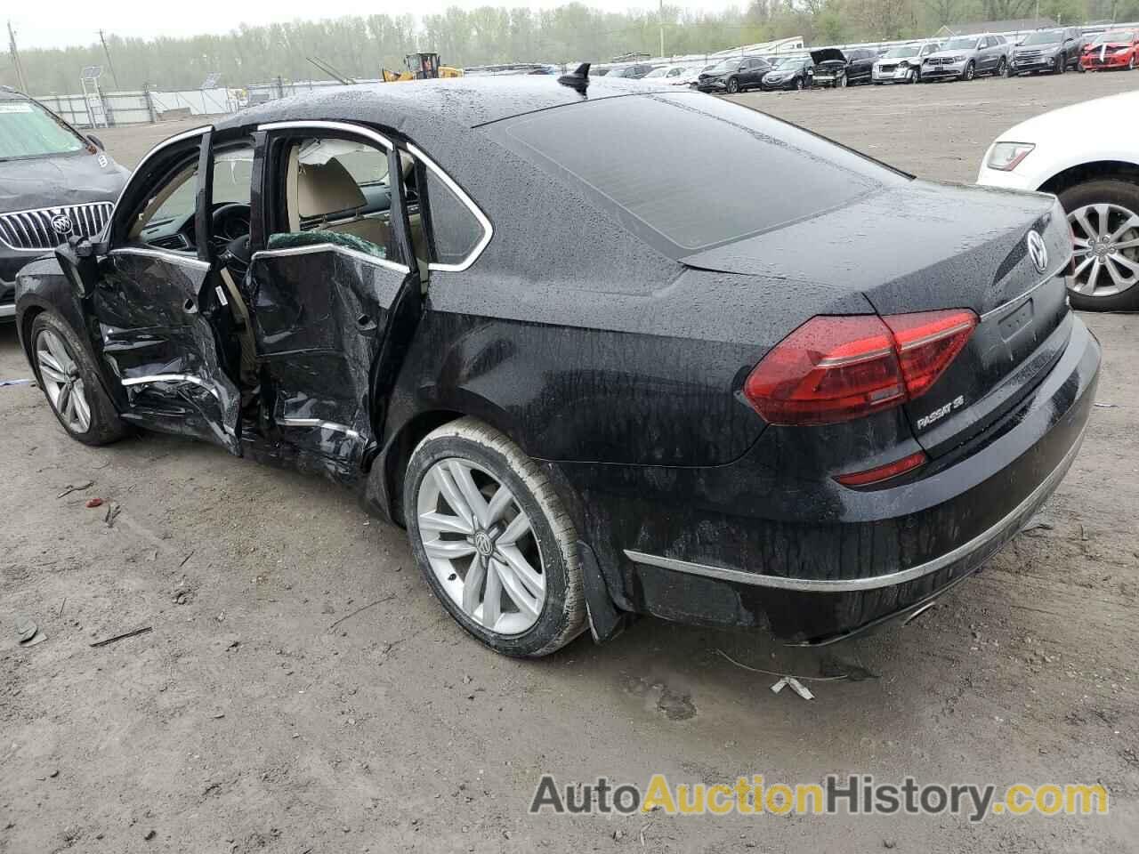 VOLKSWAGEN PASSAT SE, 1VWGT7A31HC033832