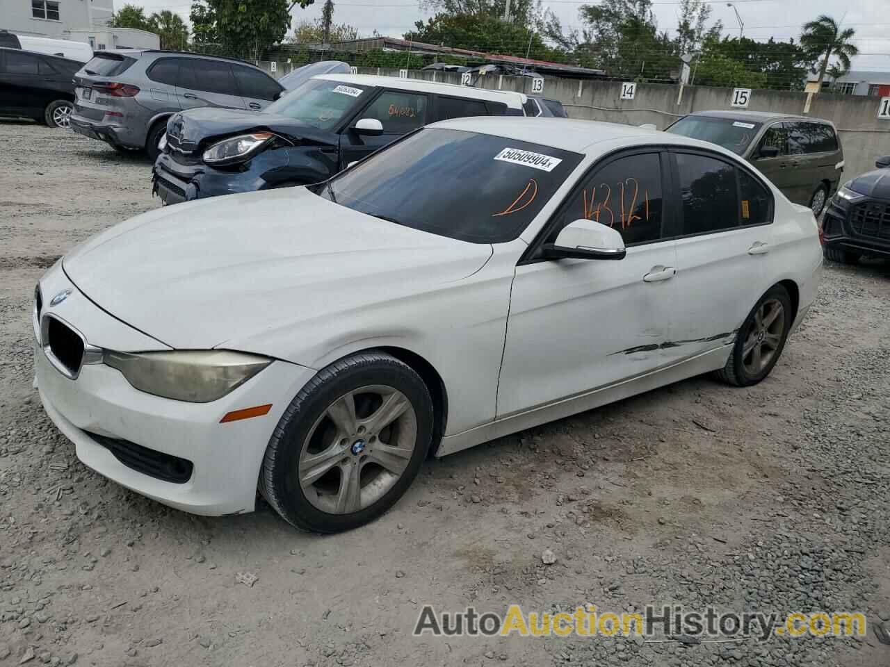 BMW 3 SERIES I, WBA3B1C58DK128370