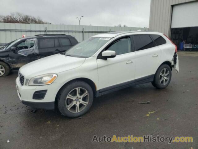 VOLVO XC60 T6, YV4902DZ4D2440130