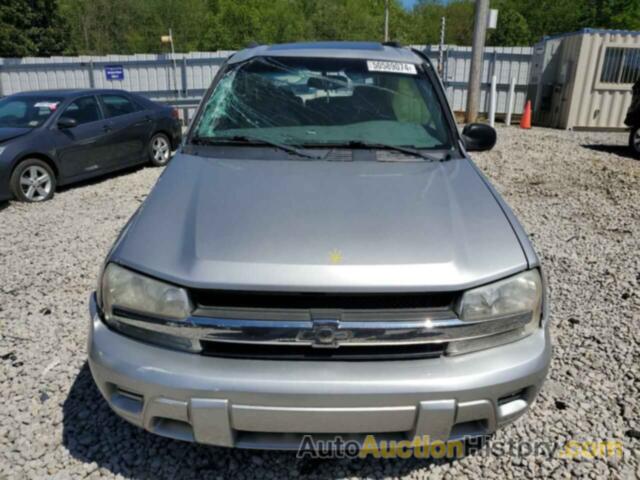 CHEVROLET TRAILBLZR LS, 1GNDS13SX82255356