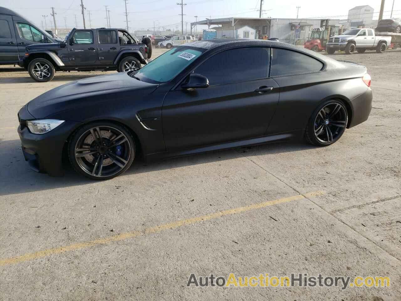 BMW M4, WBS3R9C50FK332394