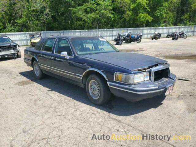 LINCOLN TOWNCAR SIGNATURE, 1LNLM82W2RY717219