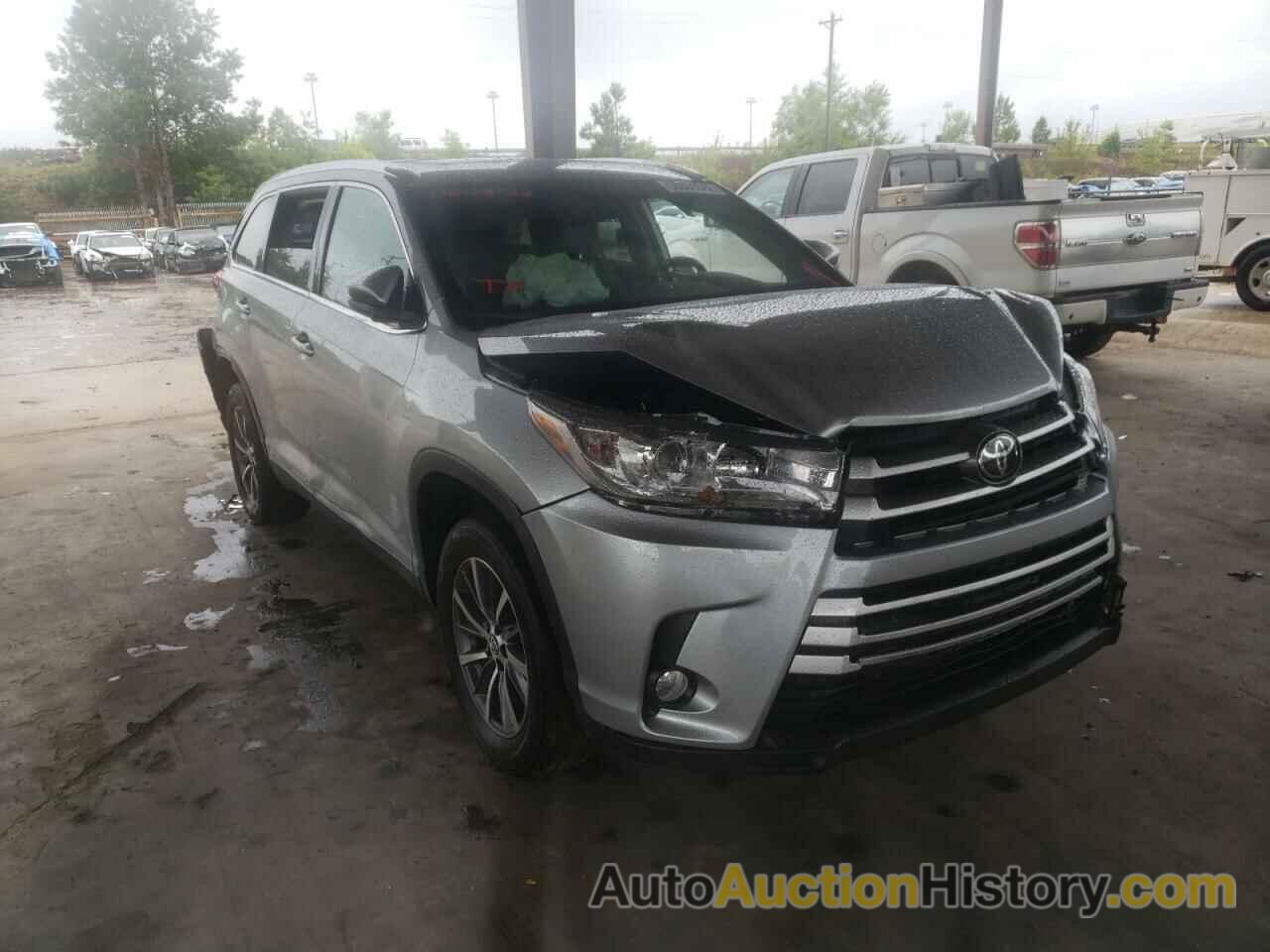 2019 TOYOTA HIGHLANDER SE, 5TDKZRFHXKS347965