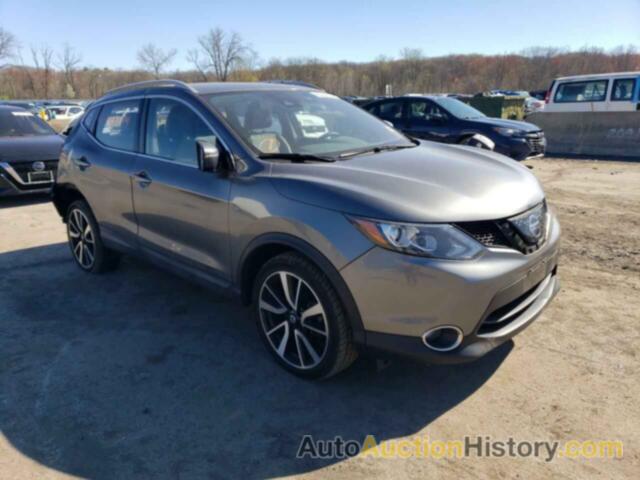 NISSAN ROGUE S, JN1BJ1CR3JW267477