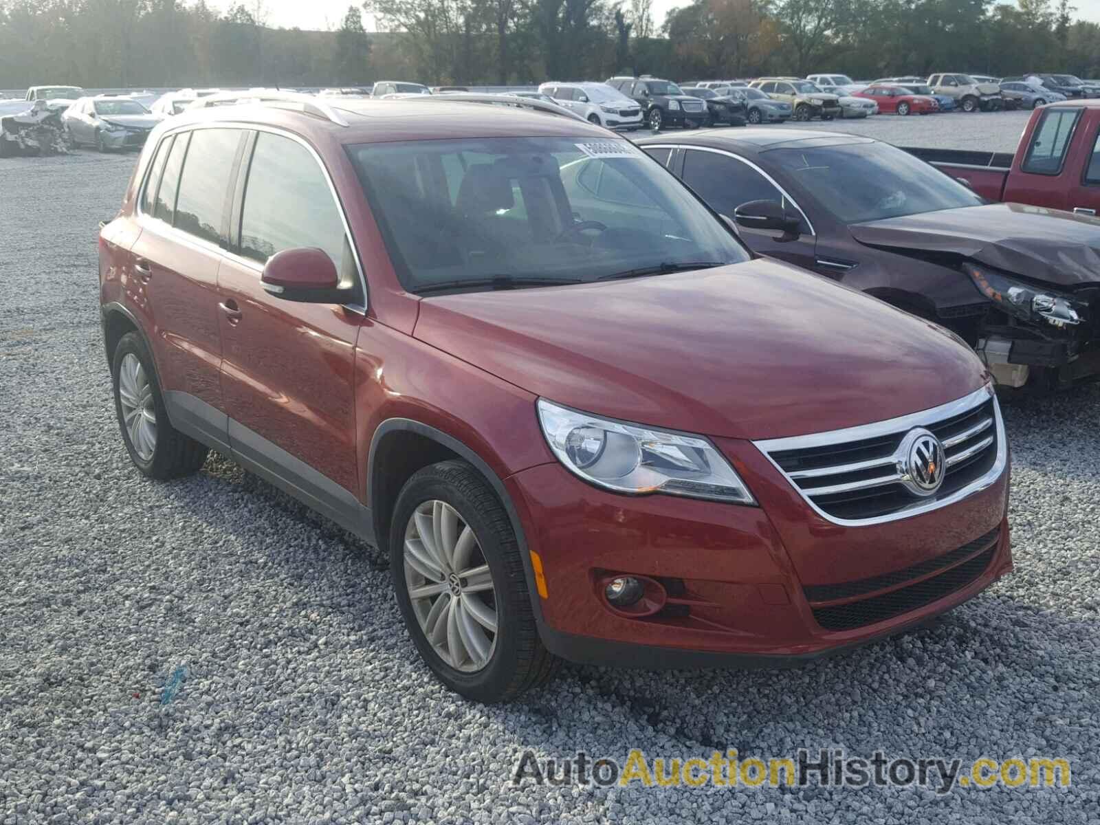 2011 VOLKSWAGEN TIGUAN S, WVGAV7AX8BW000379