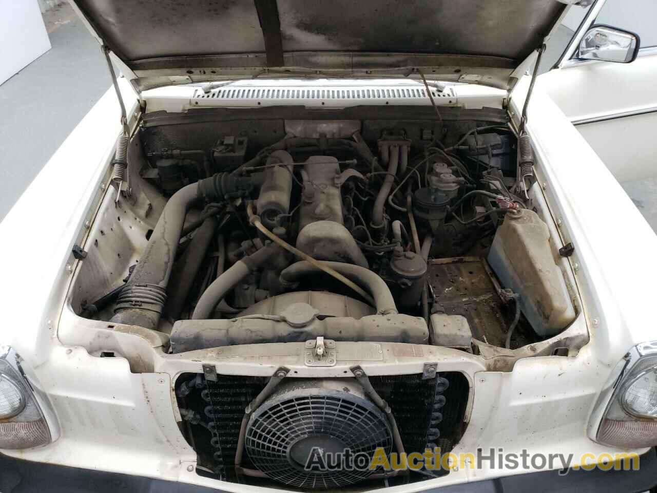 MERCEDES-BENZ 240-CLASS, 11511710068726