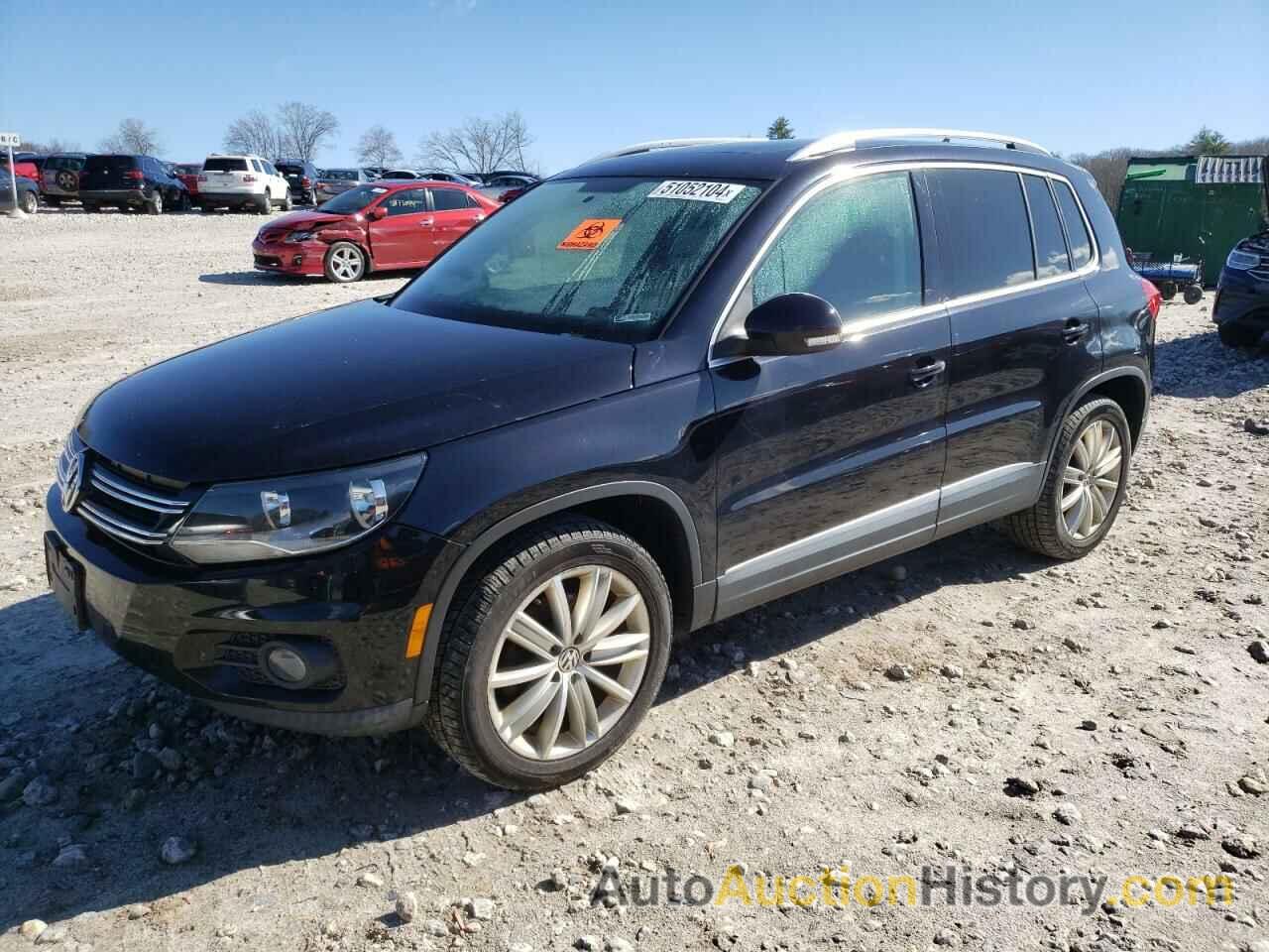 VOLKSWAGEN TIGUAN S, WVGAV7AX0CW527835