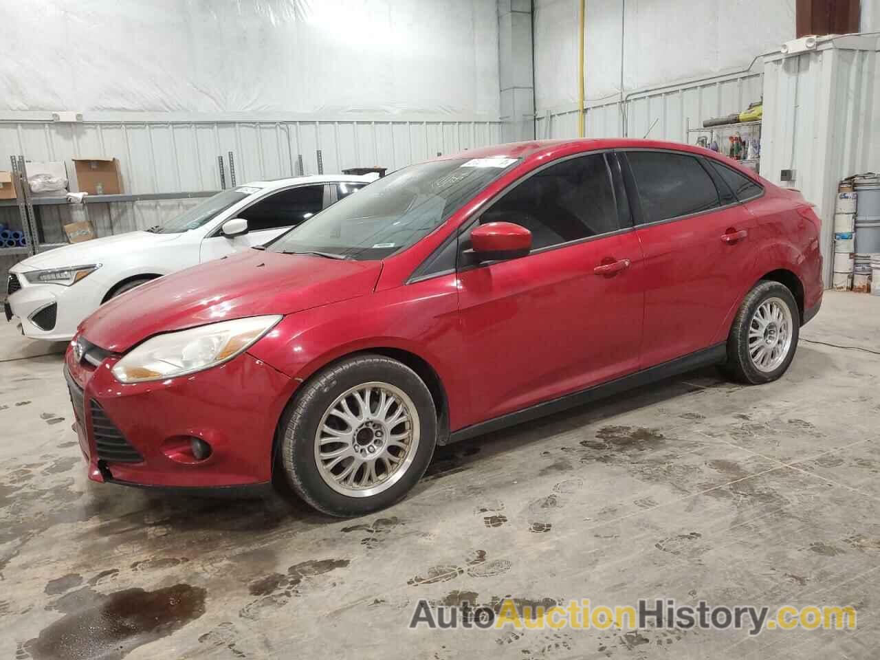 FORD FOCUS SE, 1FAHP3F20CL409455