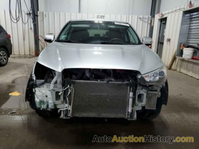 MITSUBISHI OUTLANDER ES, JA4AP3AU1JZ033132