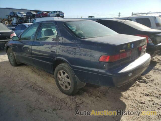 TOYOTA CAMRY LE, JT2BF28K8W0131395