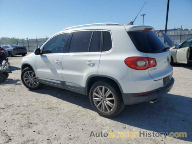 VOLKSWAGEN TIGUAN S, WVGAV75N49W529296