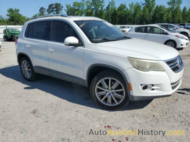 VOLKSWAGEN TIGUAN S, WVGAV75N49W529296