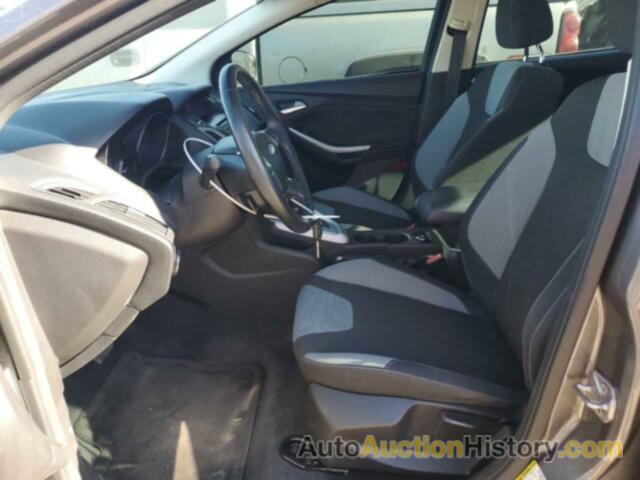 FORD FOCUS SE, 1FAHP3F21CL130404