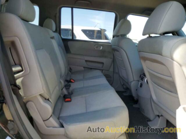 HONDA PILOT LX, 5FNYF4H24BB015023