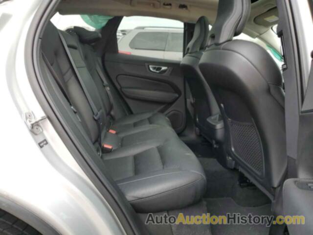 VOLVO XC60 T5 MOMENTUM, YV4102RK5L1520842