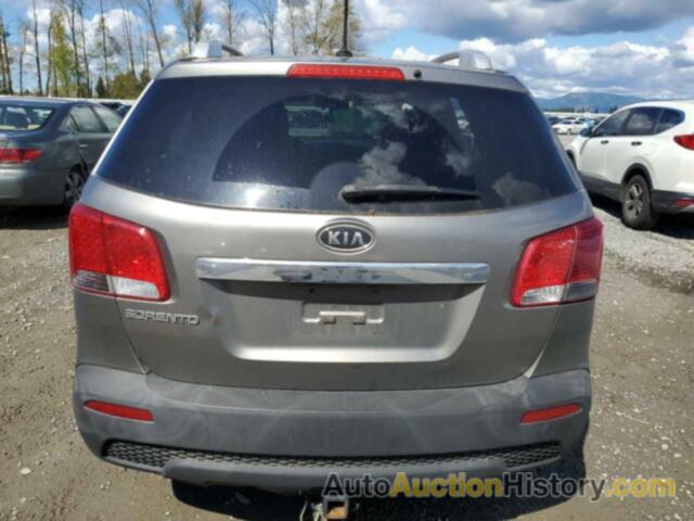 KIA SORENTO BASE, 5XYKTDA28BG105597