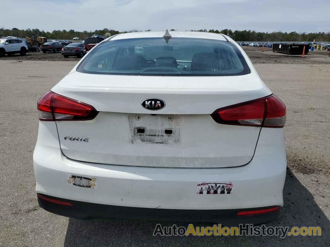 KIA FORTE LX, 3KPFK4A71JE281418