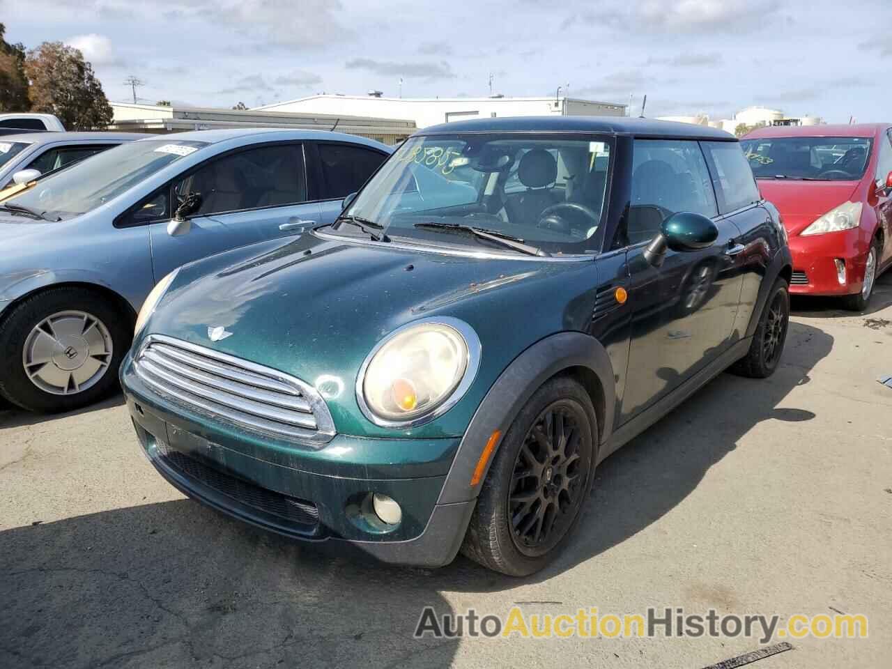 2008 MINI COOPER, WMWMF33508TU66835