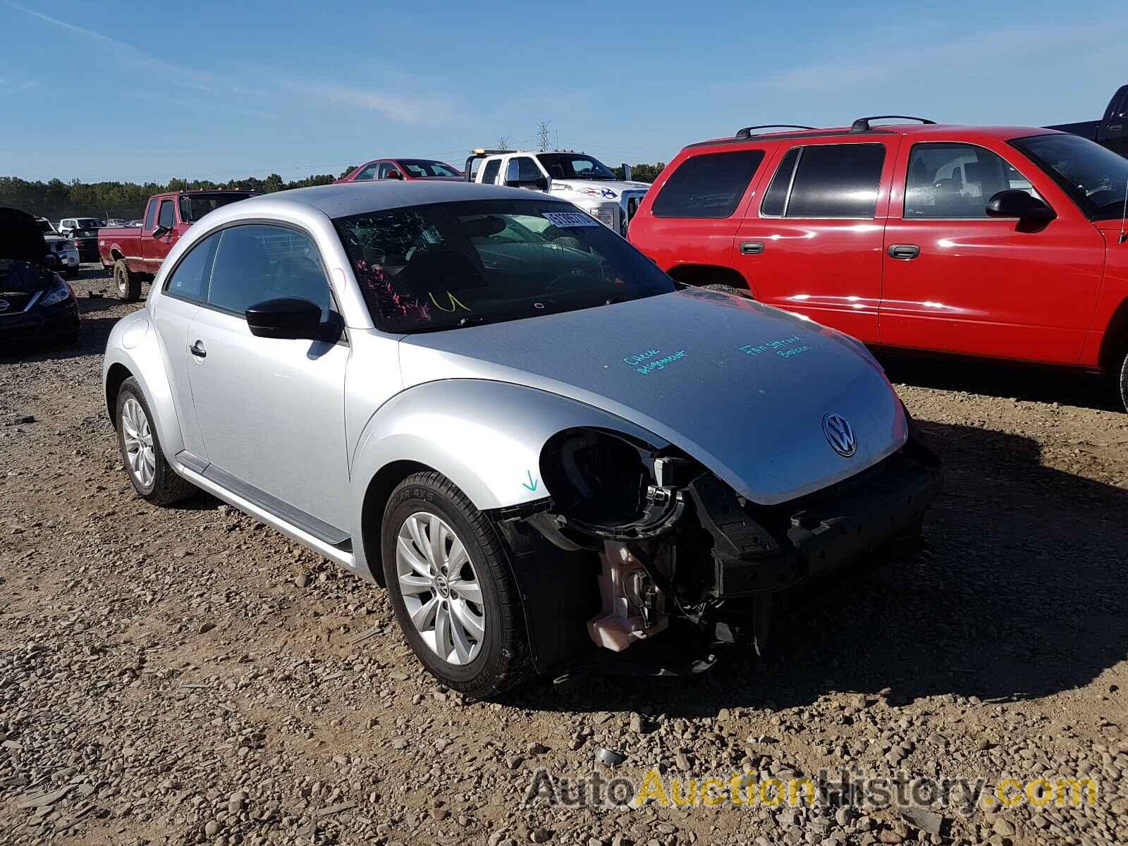 2014 VOLKSWAGEN BEETLE, 3VWF17AT6EM640367