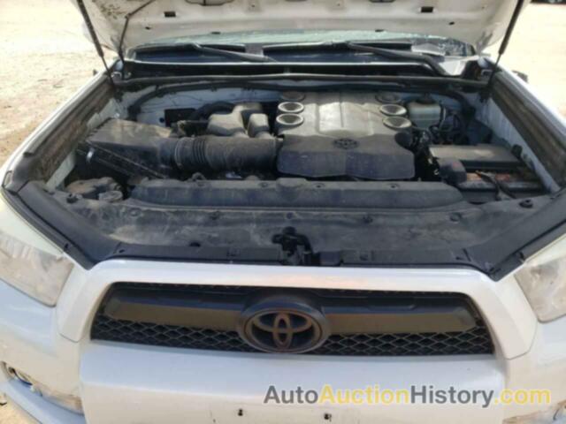 TOYOTA 4RUNNER SR5, JTEBU5JR8D5134766