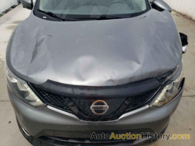 NISSAN ROGUE S, JN1BJ1CR2JW600512