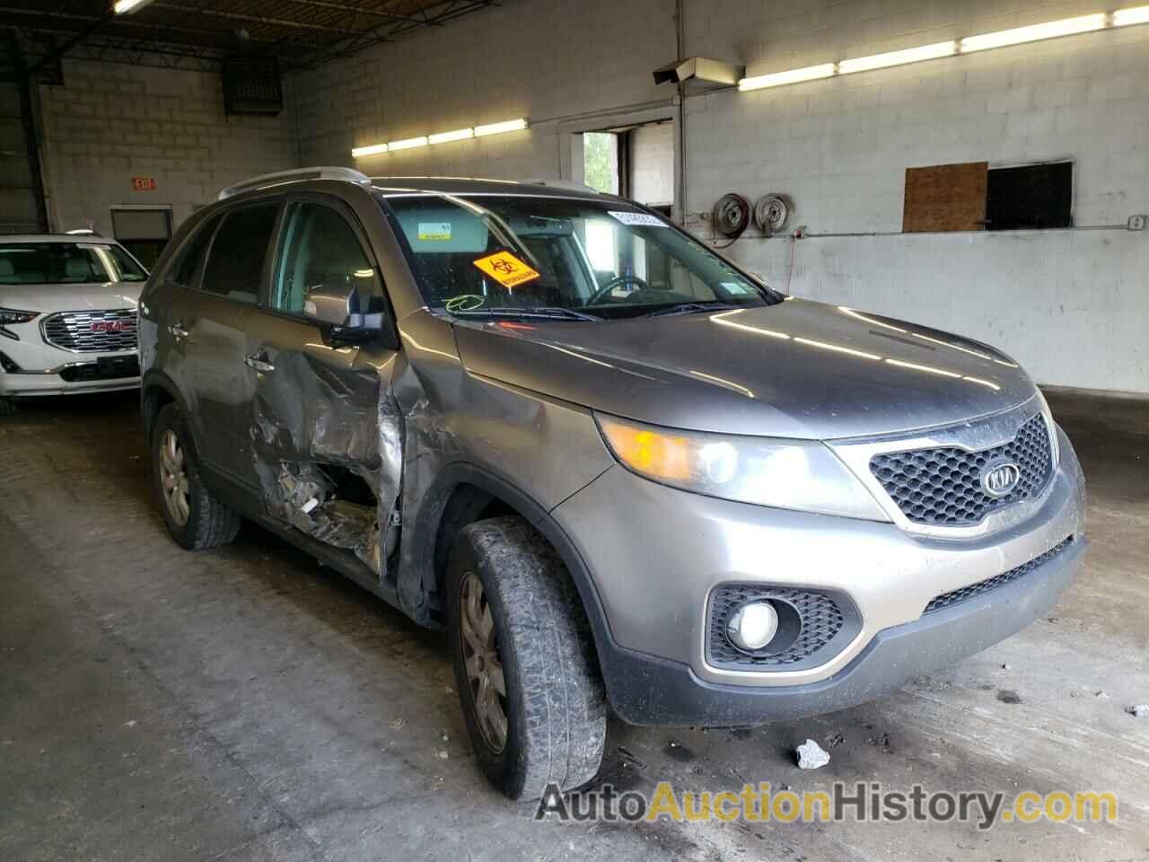 2011 KIA SORENTO BASE, 5XYKT3A12BG026847