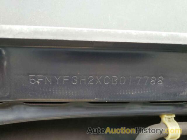 HONDA PILOT LX, 5FNYF3H2XCB017788