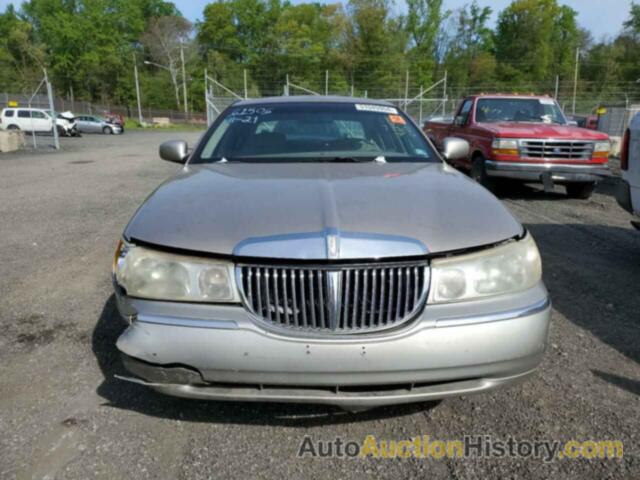 LINCOLN TOWNCAR EXECUTIVE, 1LNHM81W4YY846343