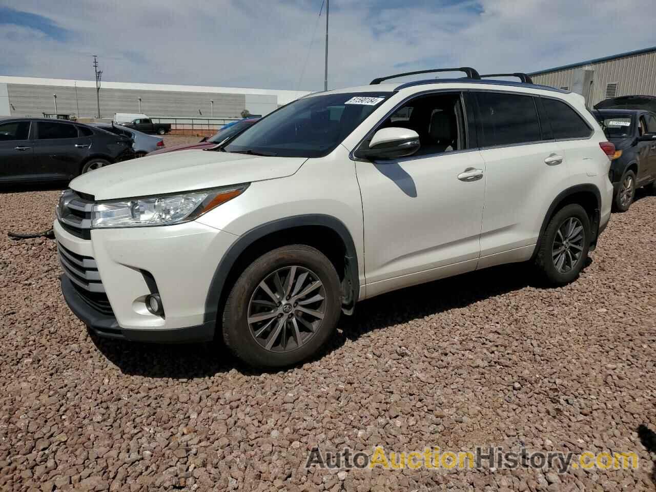 TOYOTA HIGHLANDER SE, 5TDJZRFH3JS889709