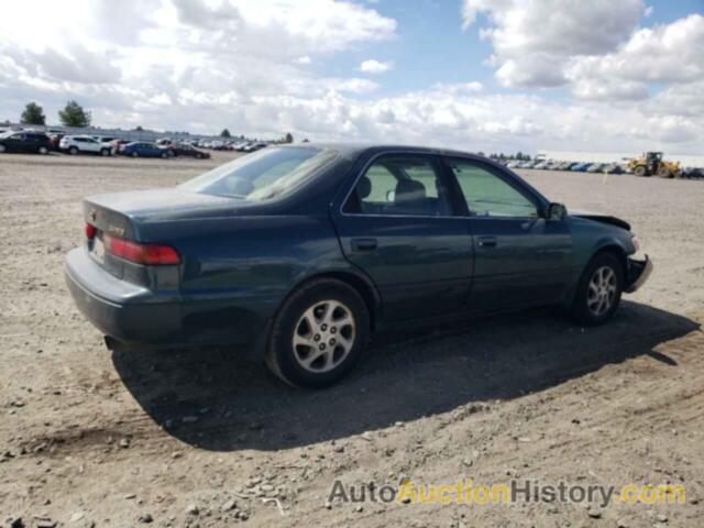TOYOTA CAMRY LE, JT2BF28K8W0104620