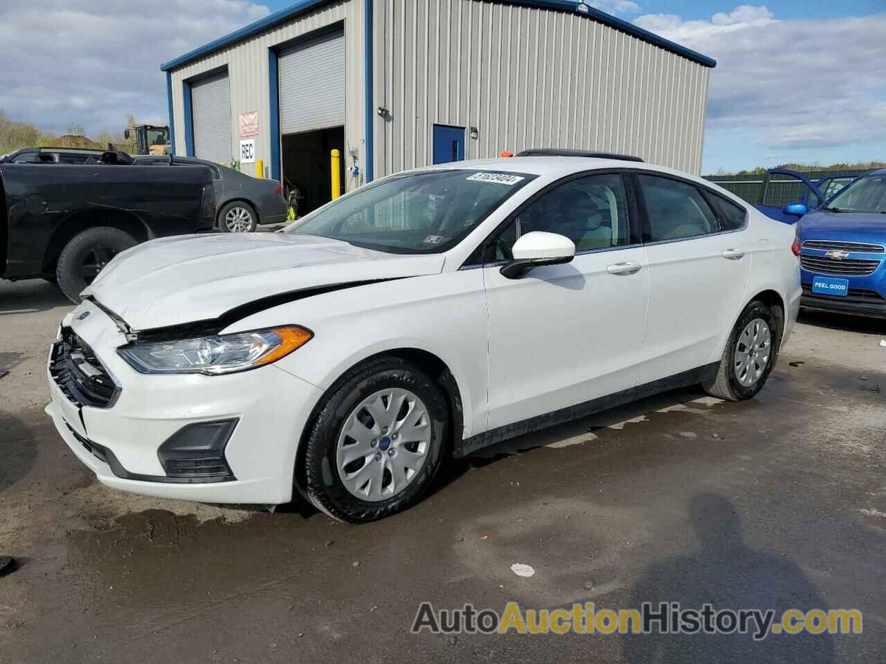 FORD FUSION S, 3FA6P0G74LR121911