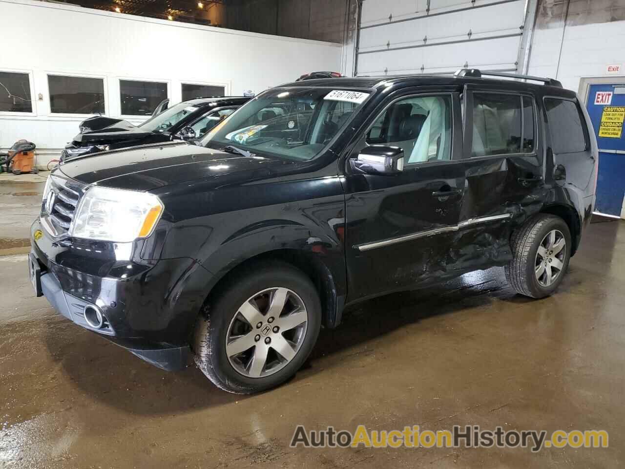 HONDA PILOT TOURING, 5FNYF4H98FB024830