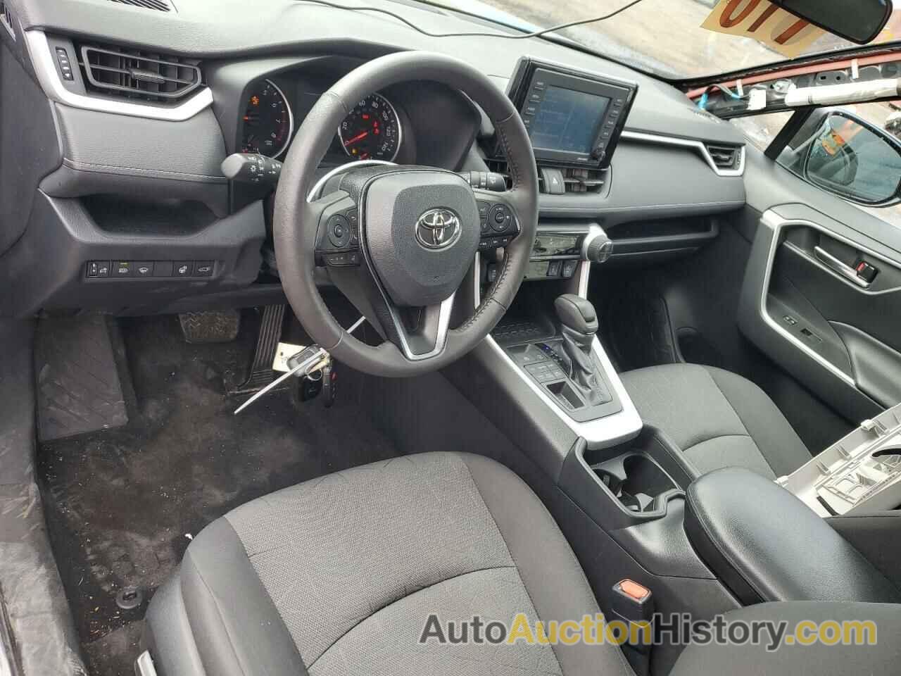 TOYOTA RAV4 XLE, 2T3P1RFV0LC135449