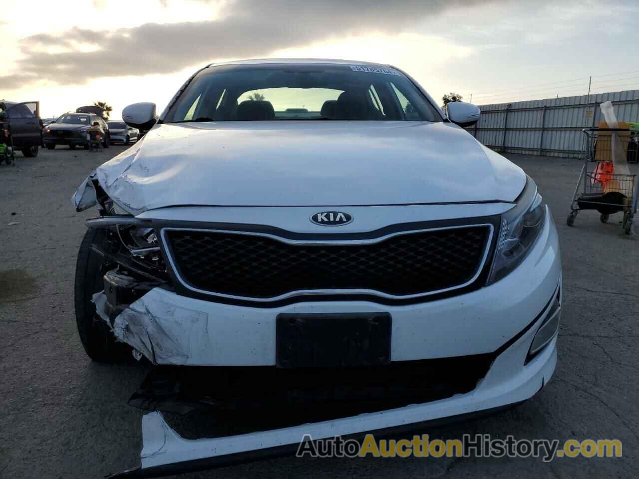 KIA OPTIMA LX, 5XXGM4A74FG496031