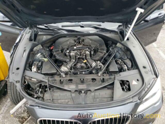 BMW 7 SERIES I, WBAYA8C55DD228030