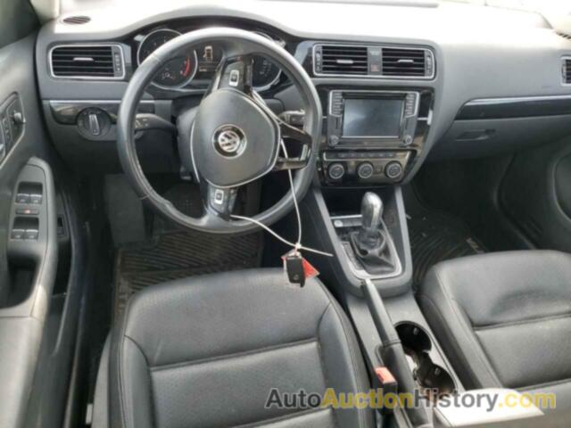 VOLKSWAGEN JETTA SEL, 3VWL17AJ1HM237340